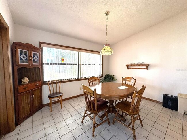 Building Photo - 824 Old Floral City Rd