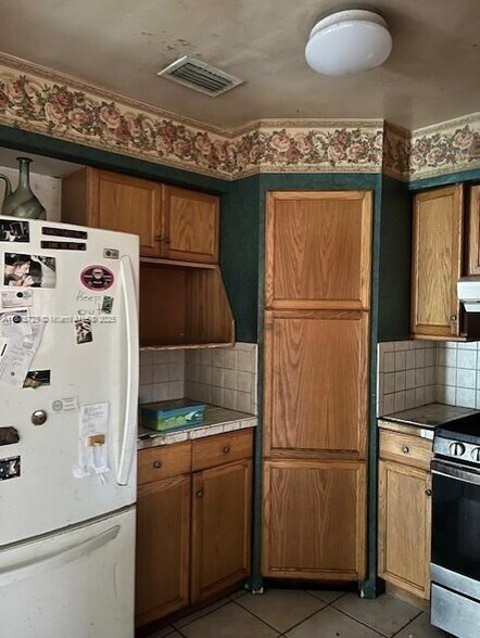 Building Photo - 3038 Arthur St