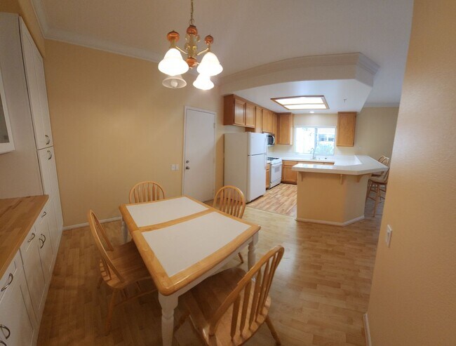 Building Photo - Fantastic home in the Arbors!