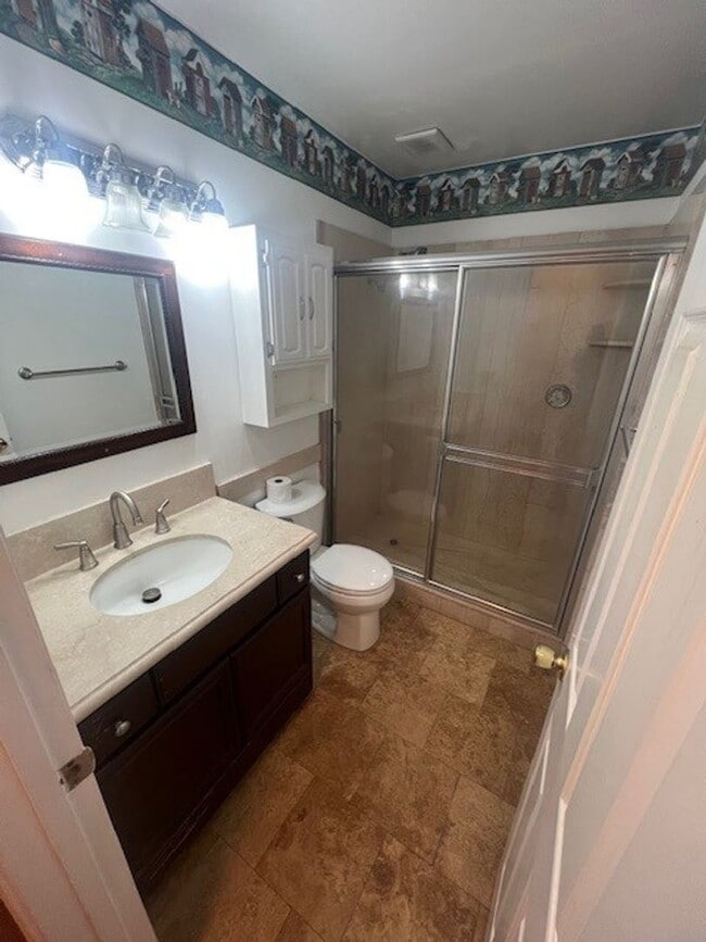 Building Photo - Charming Frazier Park Home Filled With Natural Light