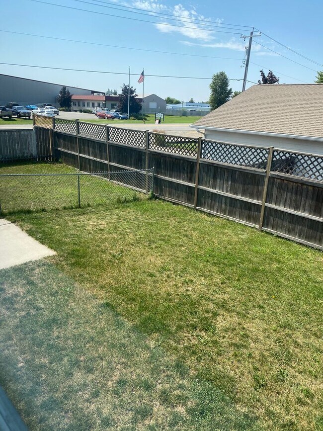Building Photo - SINGLE FAMILY HOME ON STEVENS (RPM#40)