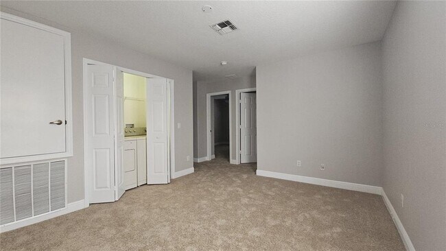 Building Photo - 12706 Somerset Oaks St