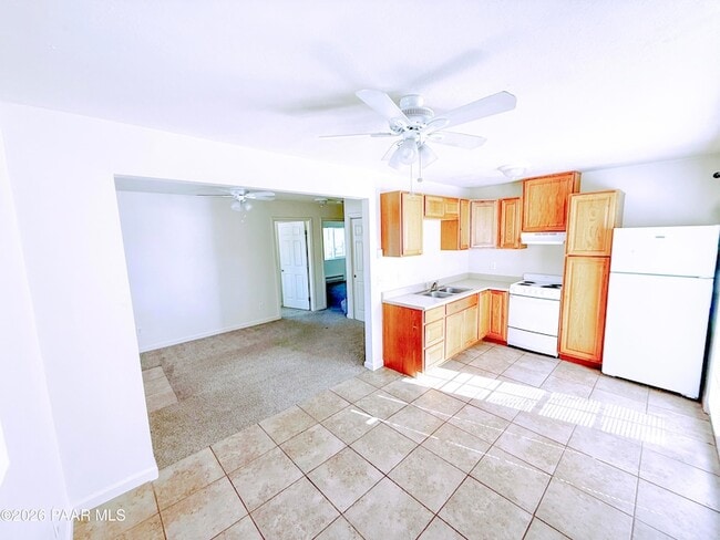 Building Photo - 114 N Willow St