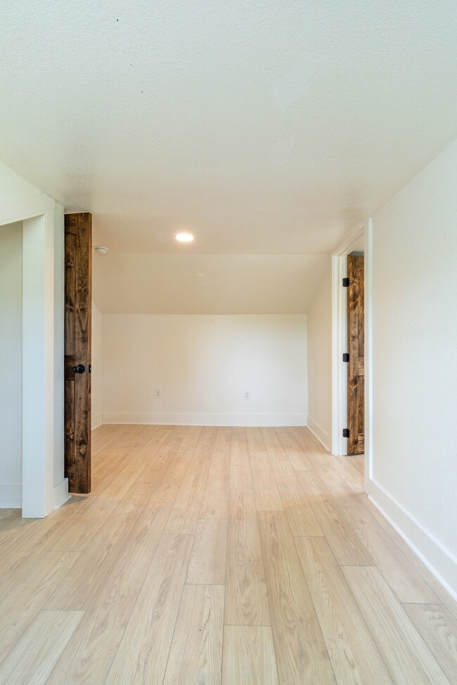 Building Photo - 9448 Lusk Rd