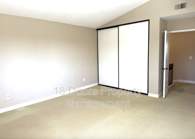 Building Photo - 846 Blackwood Rd