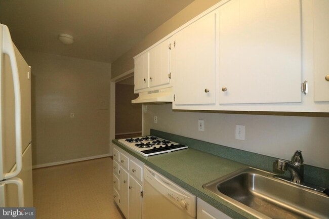 Building Photo - 10500 Rockville Pike