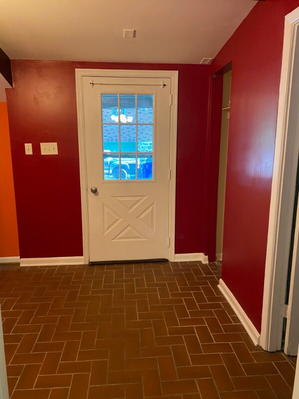 Building Photo - 3886 College Ave