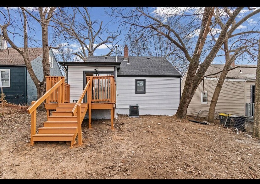 Building Photo - 5752 College Ave