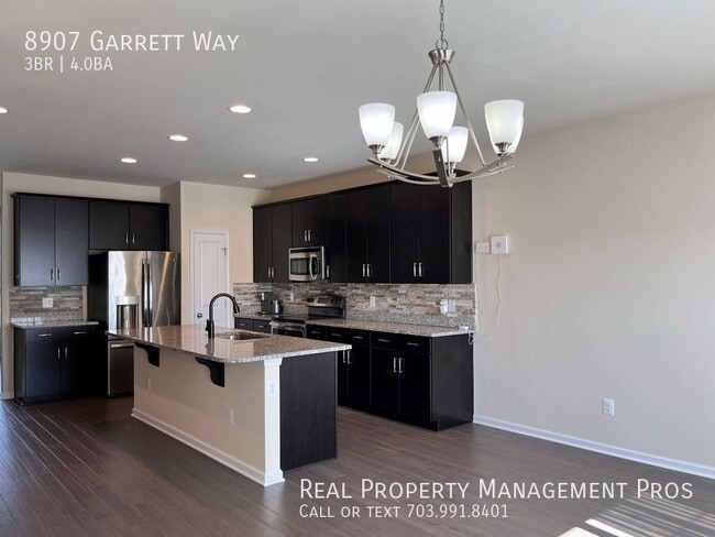 Building Photo - 8907 Garrett Way