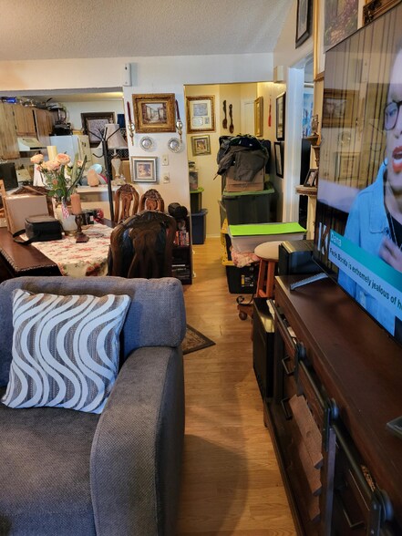 Building Photo - 403 Cedar Ridge Ct