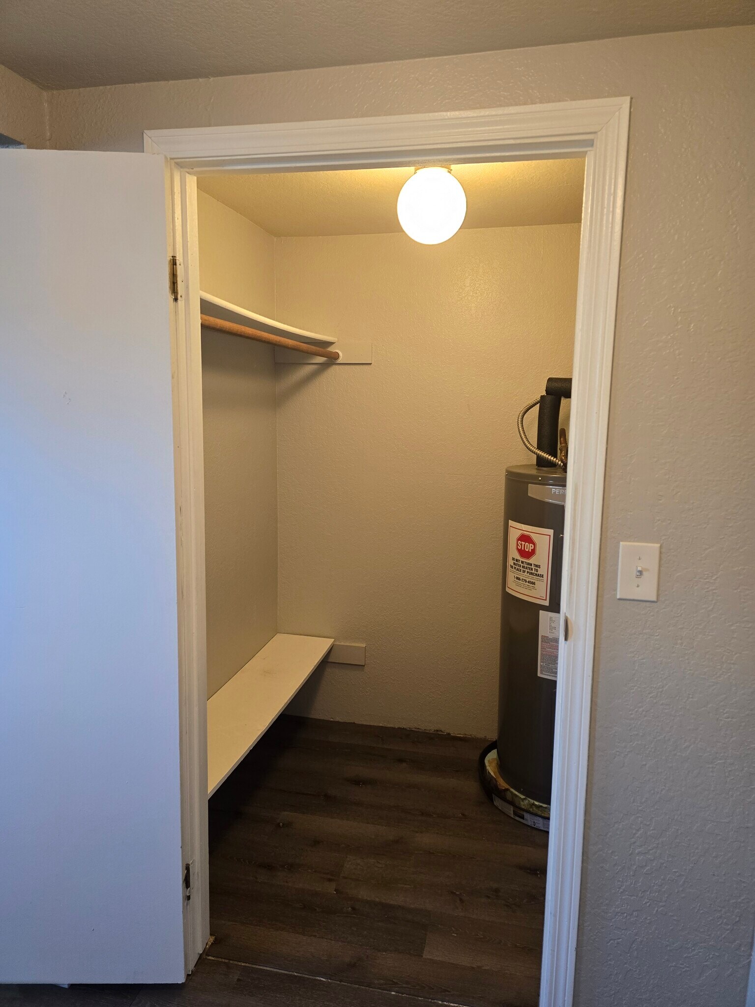 Building Photo - 3310 6th Ave