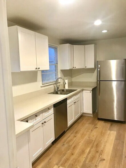 Building Photo - 1044 14th St