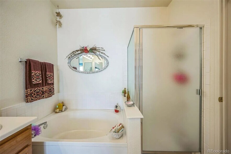 Building Photo - 3209 E 102nd Pl