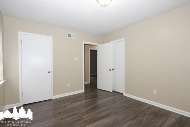 Building Photo - 4092 Maumee St