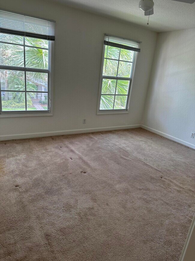 Building Photo - 8120 Bautista Way