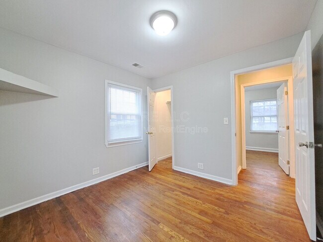 Building Photo - 342 Alger Ave