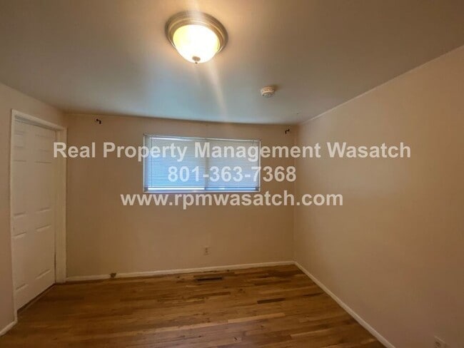 Building Photo - 1605 Manzanita Dr