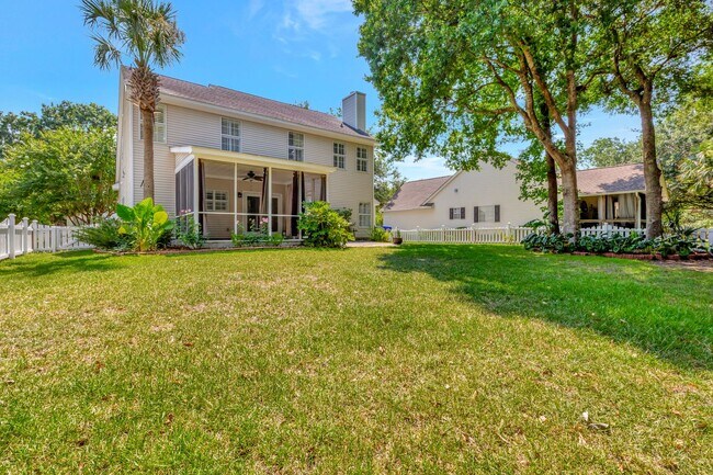 Building Photo - Elegant Living in the Heart of Seaside Farms