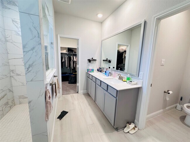 Building Photo - 15331 Leal Rancho Ct
