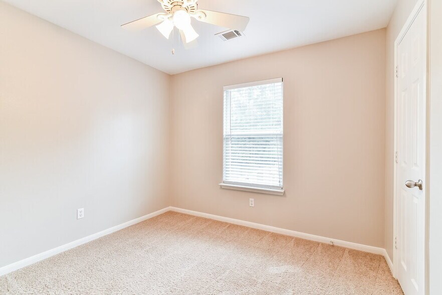 Building Photo - 4722 San Antonio River Dr