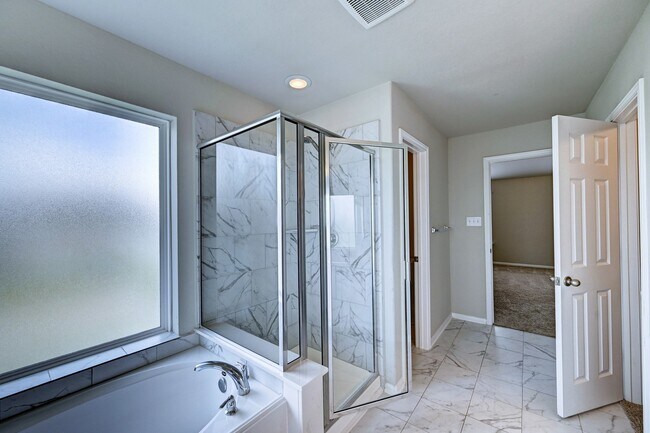 Building Photo - 3303 Owl Hollow Dr