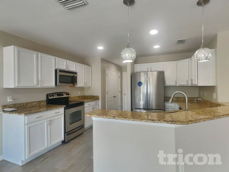 Building Photo - 7302 Lumber Port Dr