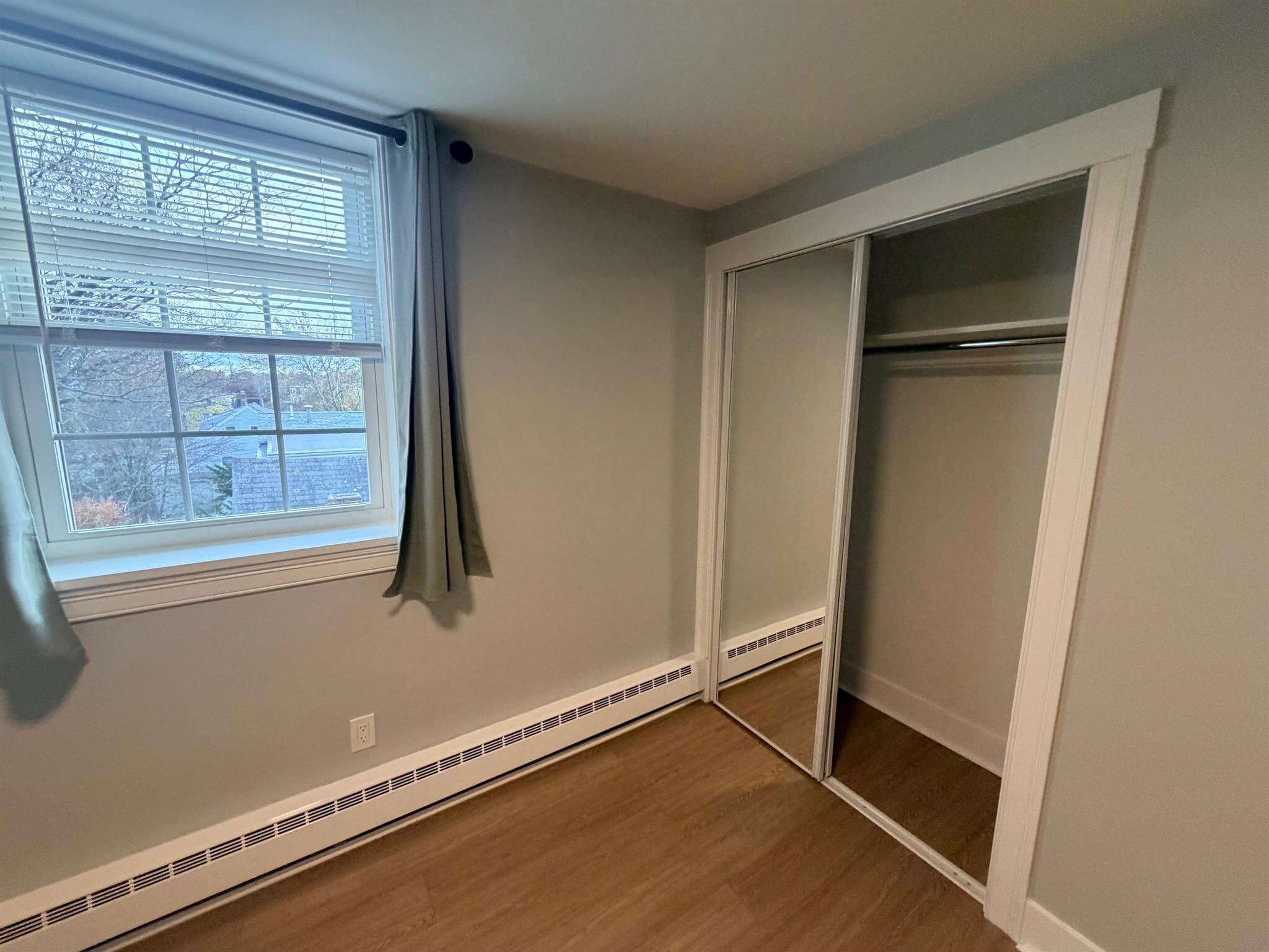 Building Photo - 196 Sherman St