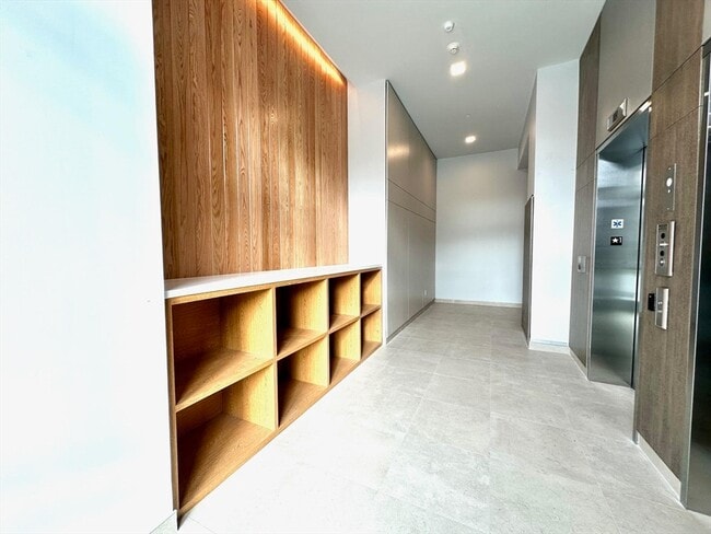 Building Photo - 45 E Central St