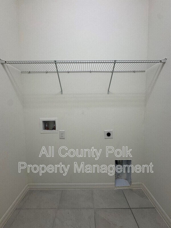 Building Photo - 7163 Cruz Ct