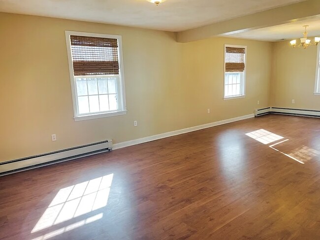 Living Room Dining combo - 184 Prospect Hill Rd