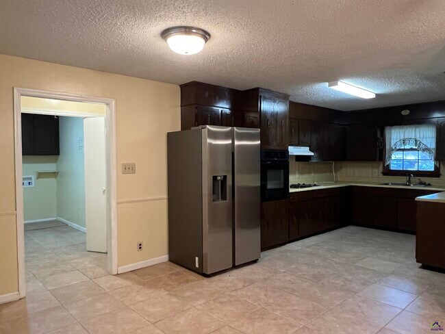 Building Photo - 3700 Dean Dr