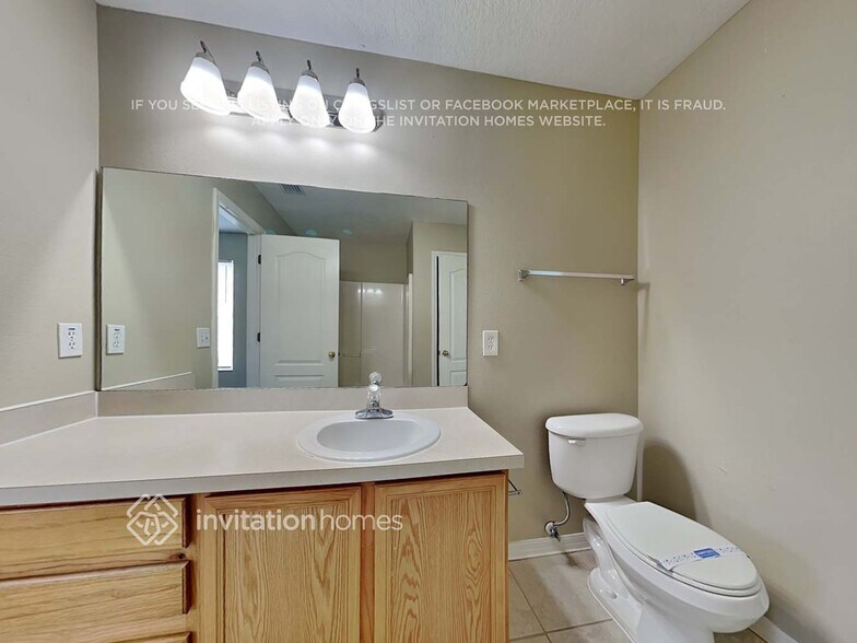 Building Photo - 11170 Golden Silence Dr