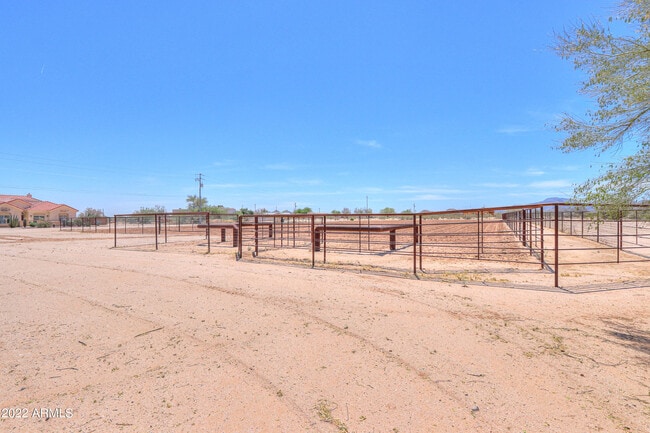 Building Photo - 49749 W Pampas Grass Rd