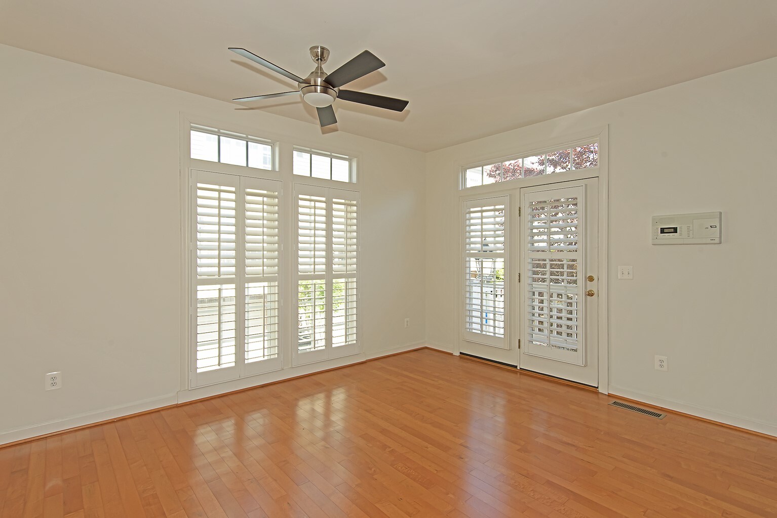 Building Photo - 7981 Vigne Ct