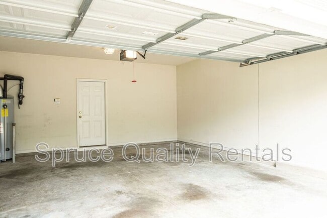 Building Photo - 6201 Elderbush Dr