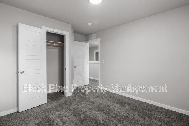 Building Photo - 11116 W Langit St