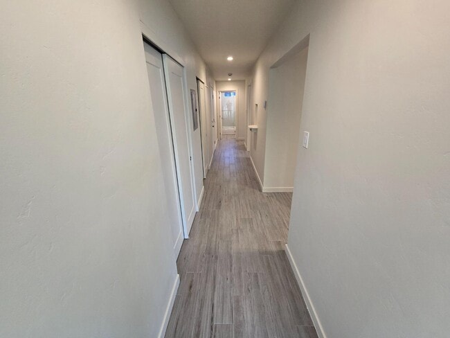 Building Photo - 22 Linden Ave