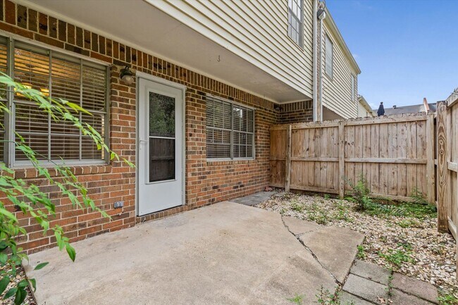 Building Photo - THE COMMONS AT SPRINGHILL