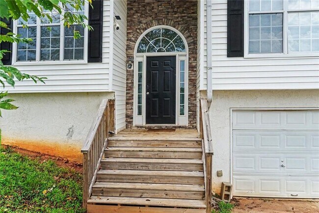 Building Photo - 4824 Buchli Ln