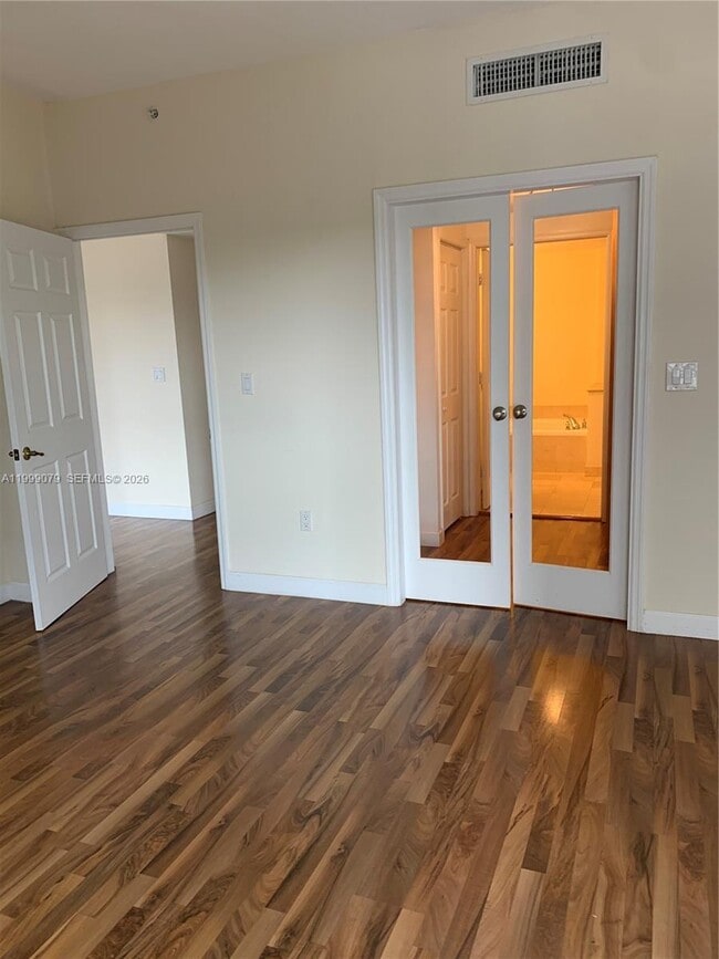 Building Photo - 711 Biltmore Way