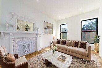 Building Photo - 3 bedroom in BROOKLYN NY 11216