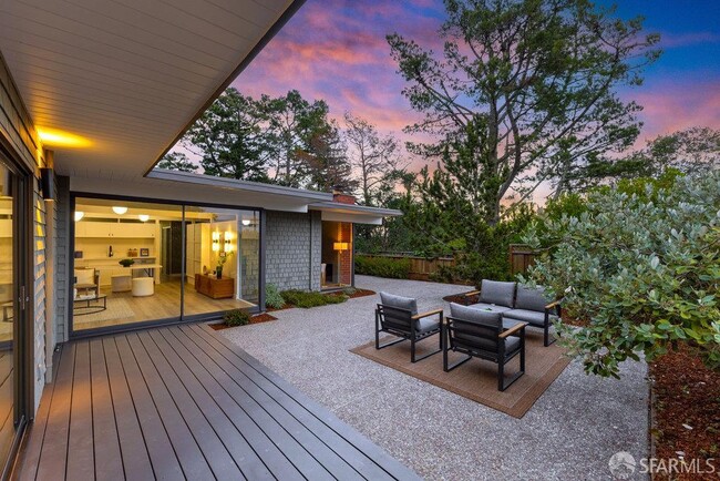 Building Photo - 2055 Ticonderoga Dr