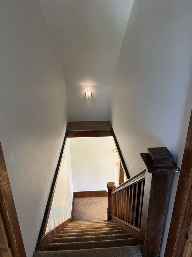 Building Photo - Thompsons Manor MHC