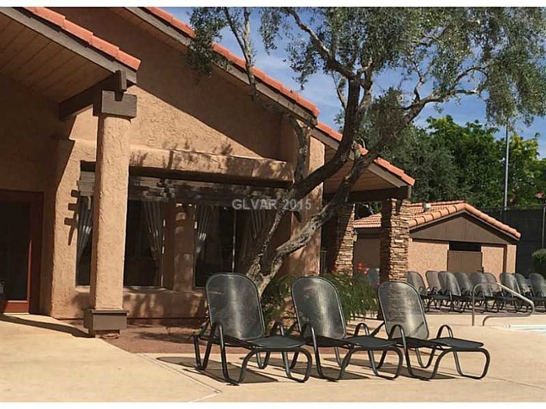 Building Photo - 1455 E Katie Ave