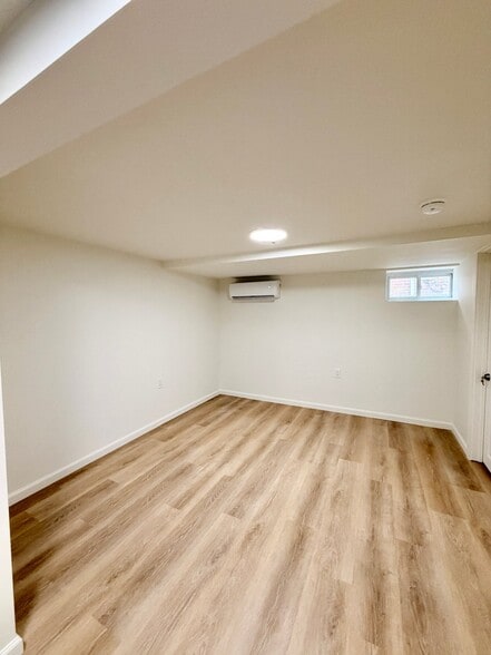 Building Photo - 512 Nassau Blvd