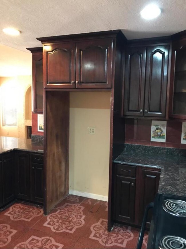 Building Photo - 3 bedroom in Peoria AZ 85345