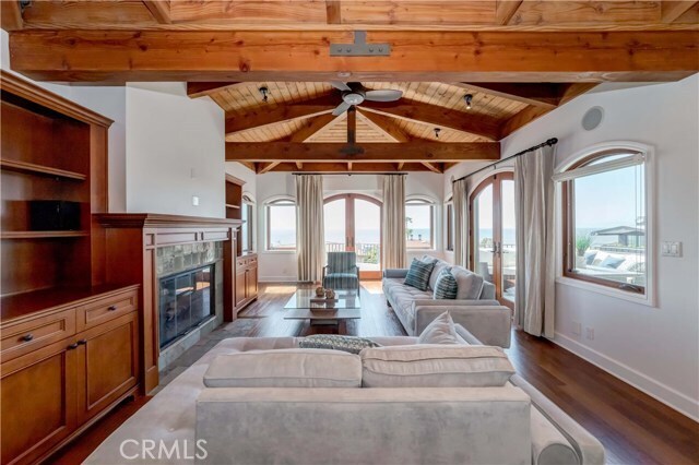 Building Photo - 2816 Manhattan Ave