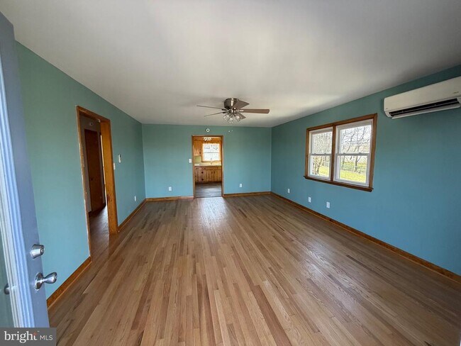 Building Photo - 18 C AND P Ln N