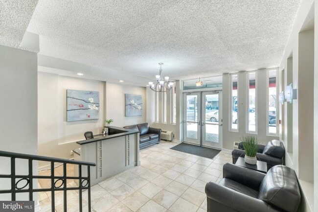 Building Photo - Dupont Circle One Bedroom W/Off Street Par...