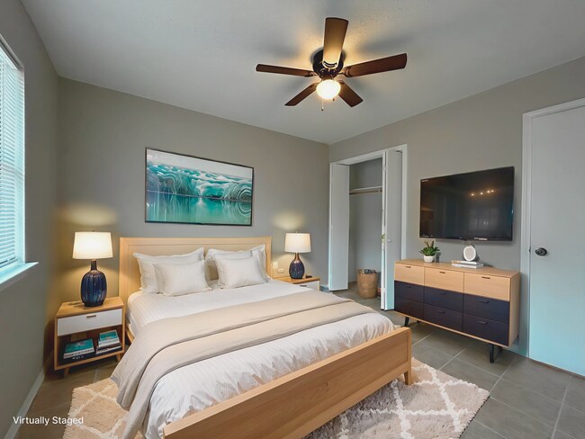 Building Photo - Minutes from Downtown Rogers – 2 Bed Apart...